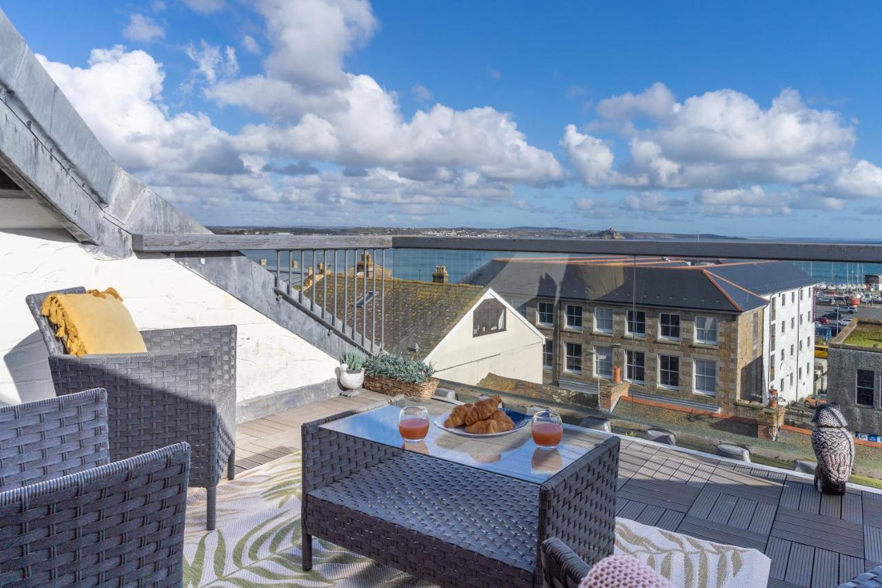 Stunning Views Over Mounts Bay With Balcony Пензанс Экстерьер фото